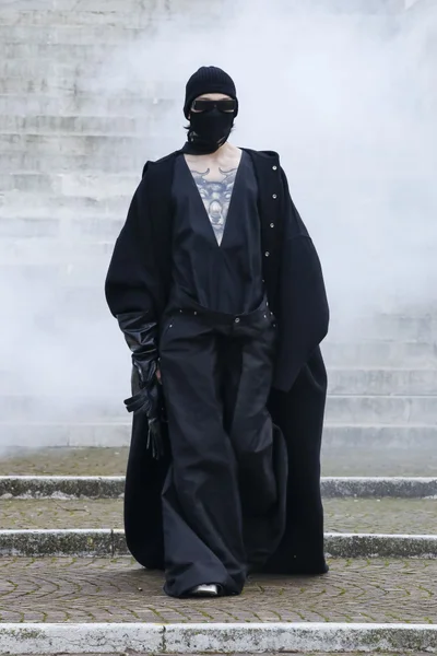 Look 5